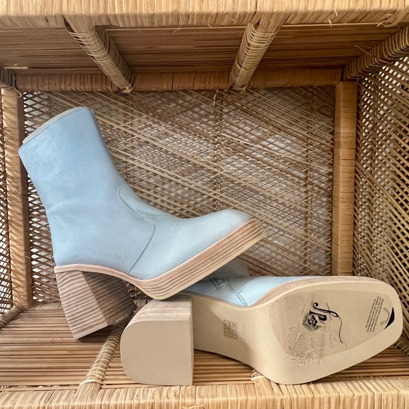 NWOB - Free People Ruby Platform Boots in Blue Leather - Picture 3 of 6